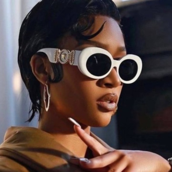 Versace Sunglasses, New 250 - Picture 2 of 6